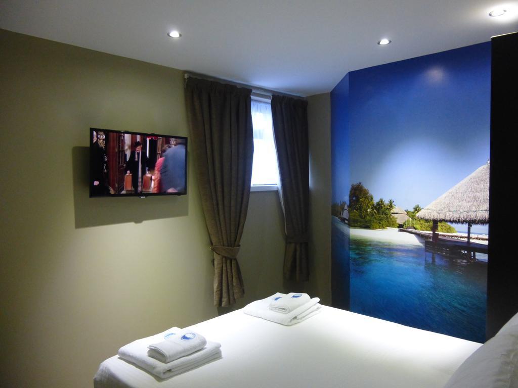 Dreams Hotel Barking  Oda fotoğraf