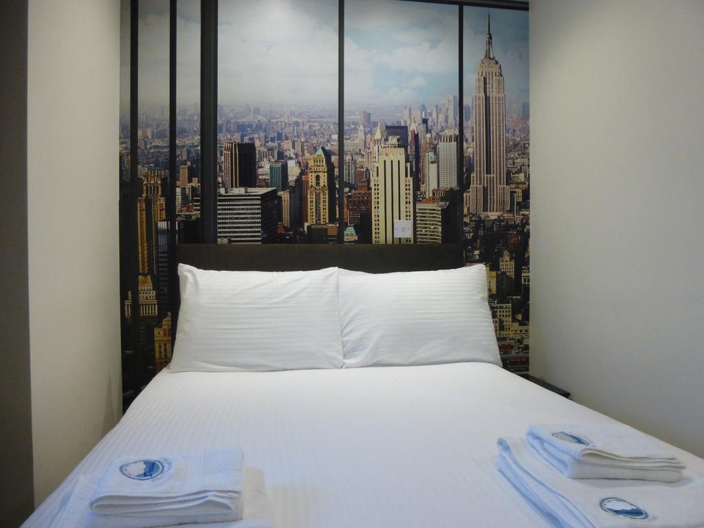 Dreams Hotel Barking  Oda fotoğraf