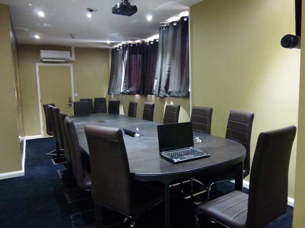 Dreams Hotel Barking  Dış mekan fotoğraf